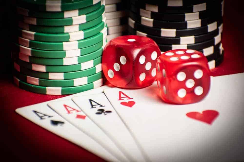 Những hiểu lầm phổ biến về luật poker
